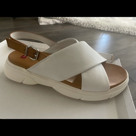 Sandals - Picture 4 of 7